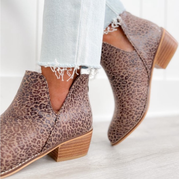 NWT Corky’s Leopard Print Booties size 8 - Picture 7 of 8